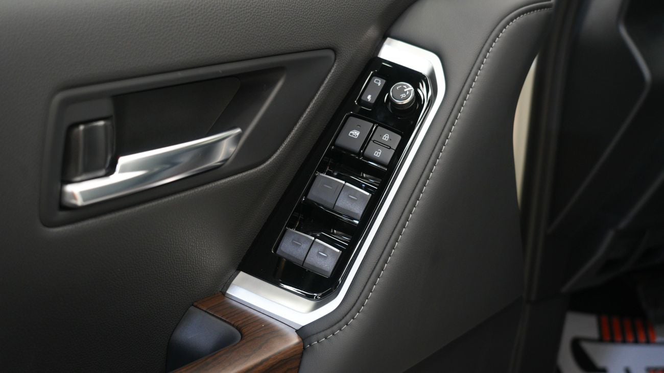 Toyota Land Cruiser GXR 3.5 V6