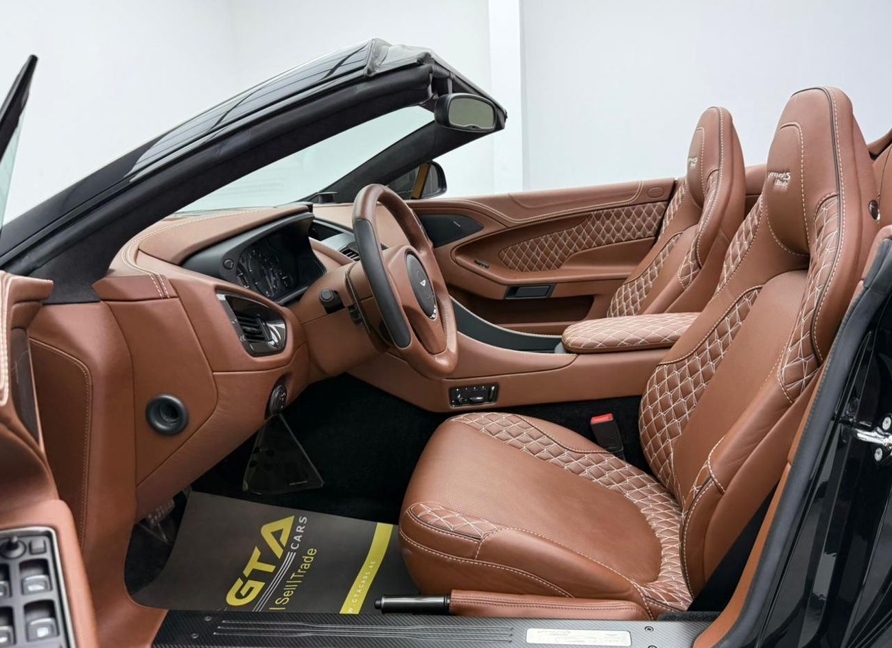 Aston Martin Vanquish 2018 Aston Martin Vanquish S Ultimate GT ,Warranty ,Full Service History ,Excellent Condition ,GCC