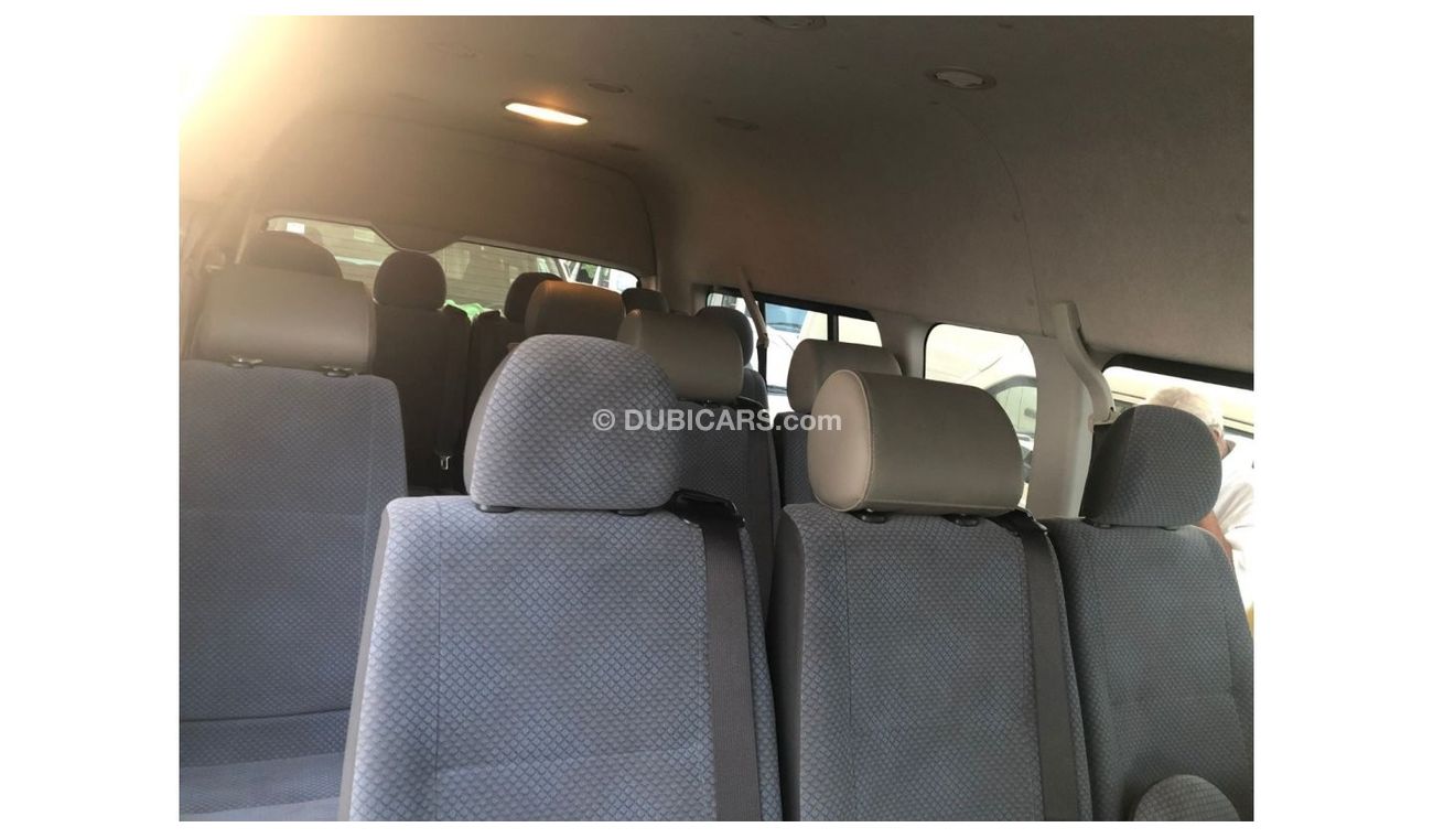 Toyota Hiace Toyota Hiace Highroof Bus 15 seater, A/T, model:2012. Free of accident.only done 2300 km
