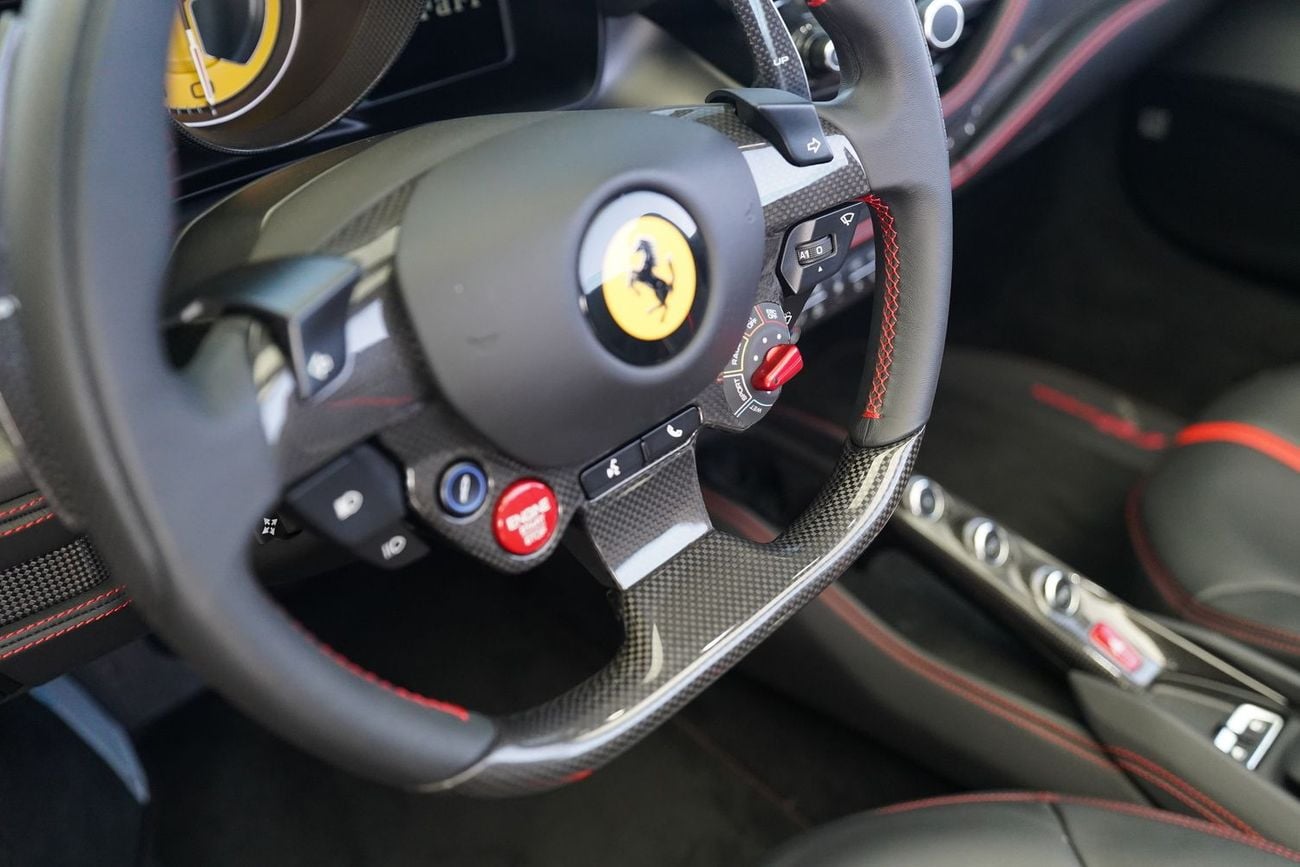 Ferrari F8 Spider 3.9T V8