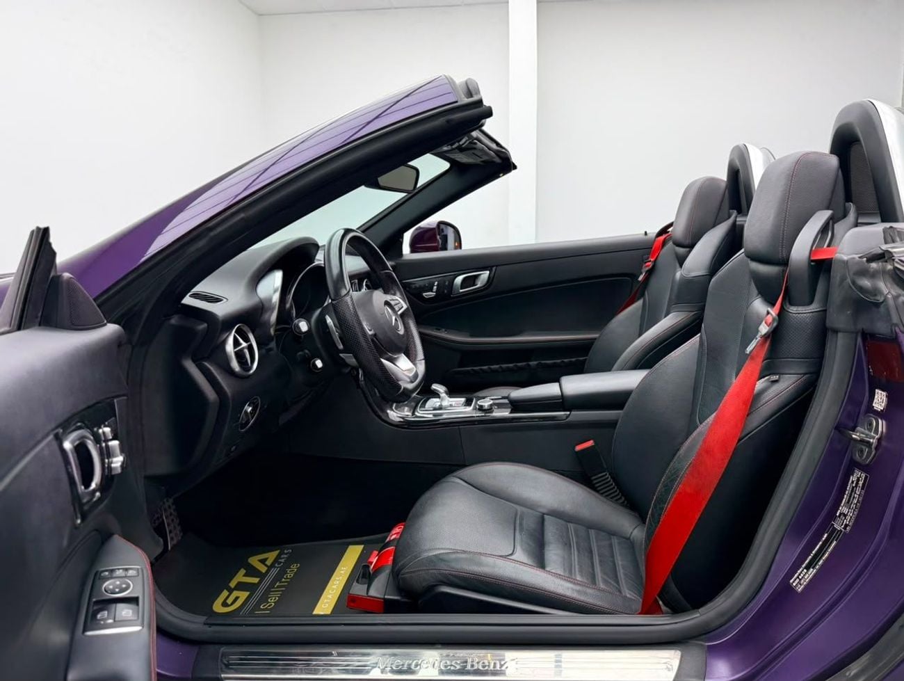 Mercedes Benz SLC200 STD 2017 Mercedes-Benz SLC 200, Excellent Condition, GCC Specs