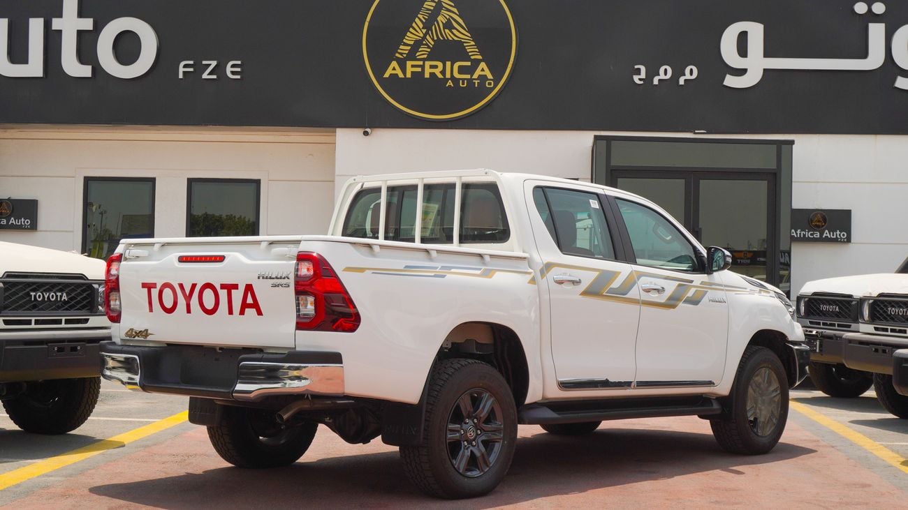 تويوتا هيلوكس SR5  2.7L  4WD A/T