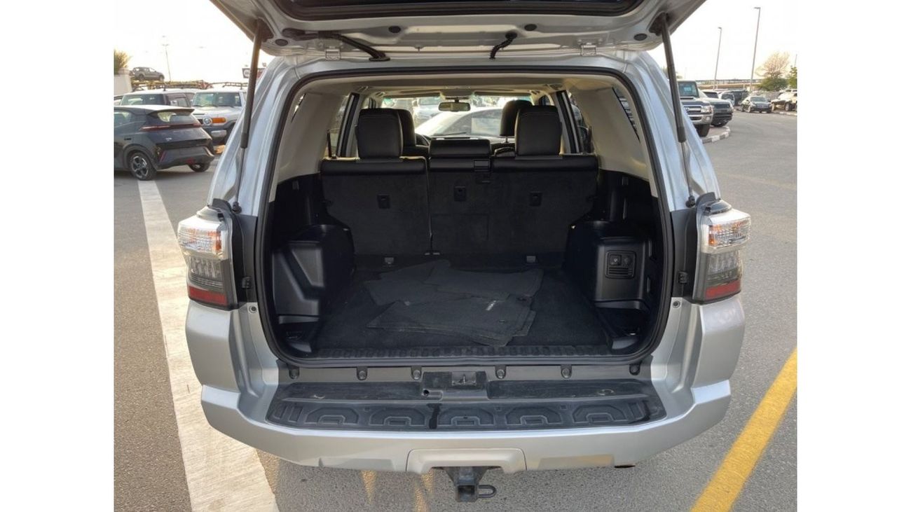 تويوتا Runner4 2019 TOYOTA 4RUNNER SR5 FULL OPTIONS IMPORTED FROM USA
