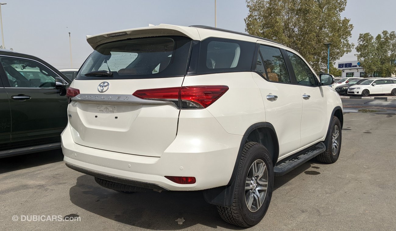 Toyota Fortuner EXR 2.7L Petrol 4X4 AT (EURO 4)