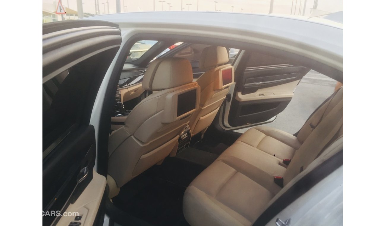 BMW 750Li Li model 2009 GCC car prefect condition full service full option low mileage