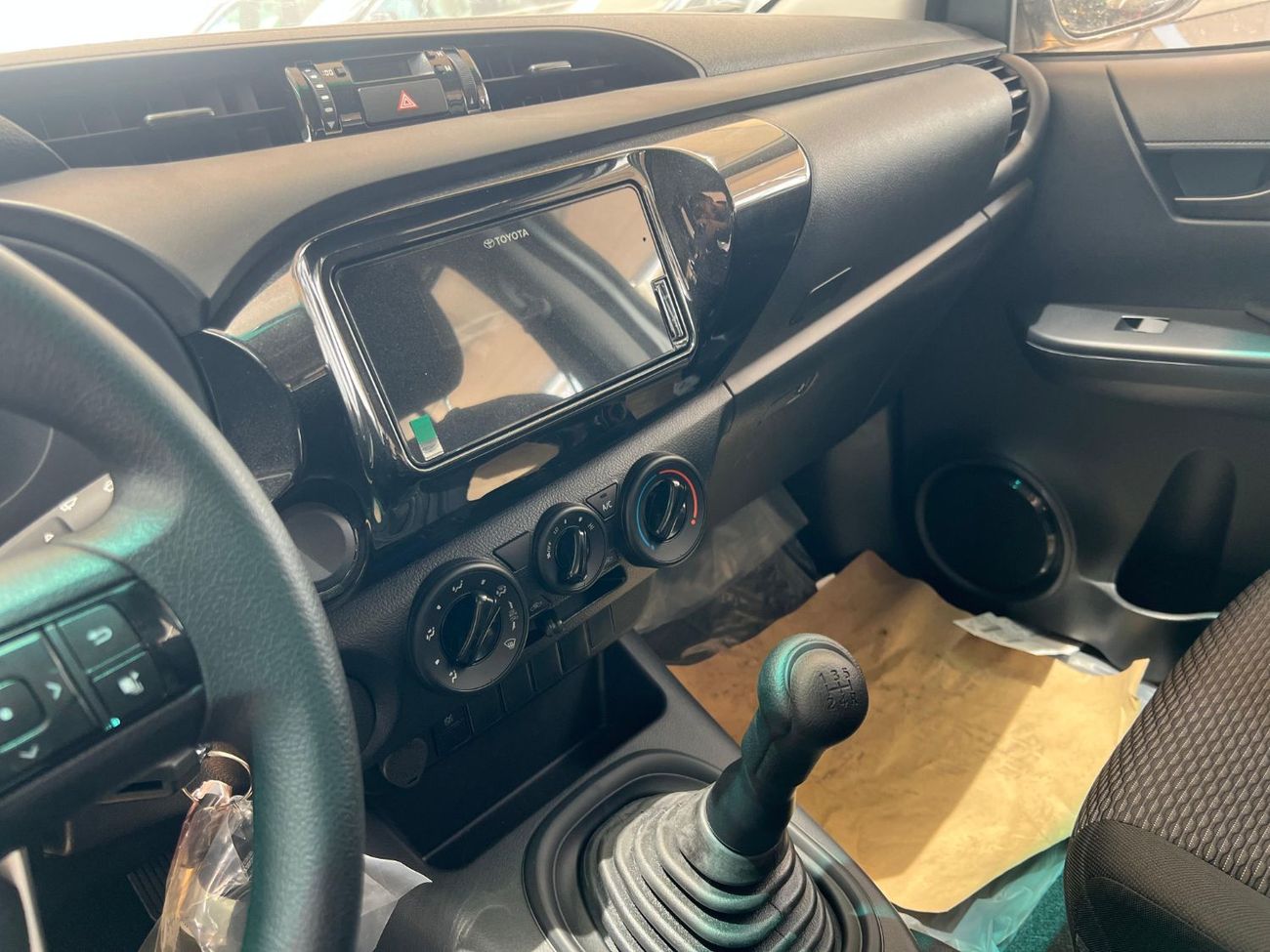 تويوتا هيلوكس TOYOTA HILUX 2.4L - 2WD - MODEL 2025