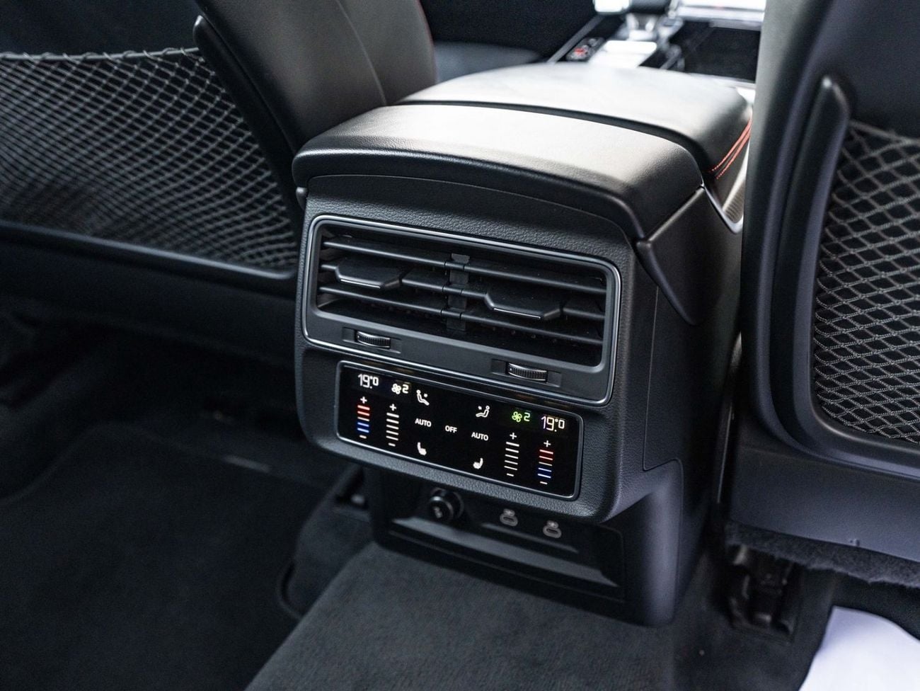 Audi RSQ8 STD