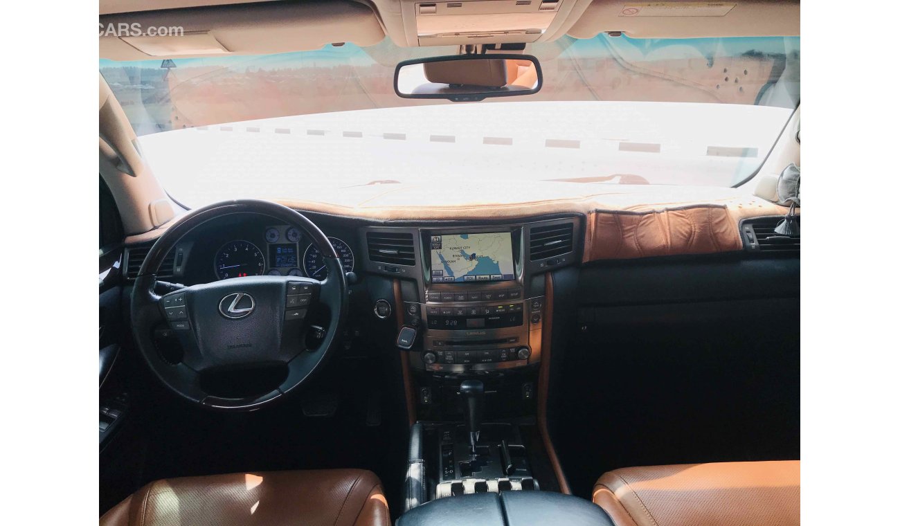 Lexus LX570 سياره نظيفه جدا بحاله ممتازه ضمان شاسيه جير ماكينه