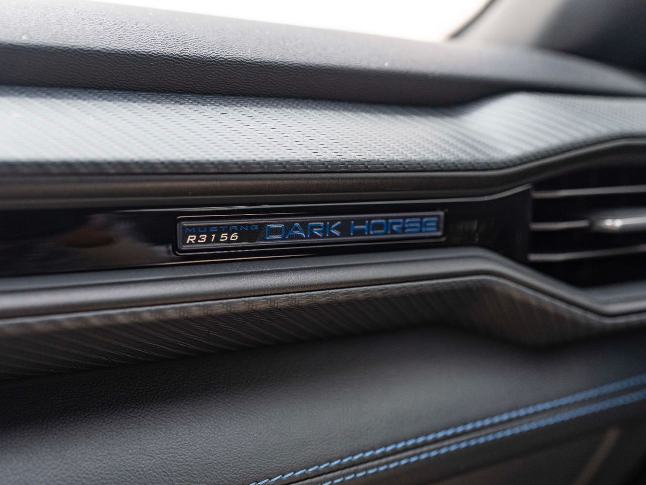 Ford Mustang DARK HORSE 5.0 (500HP) A/T