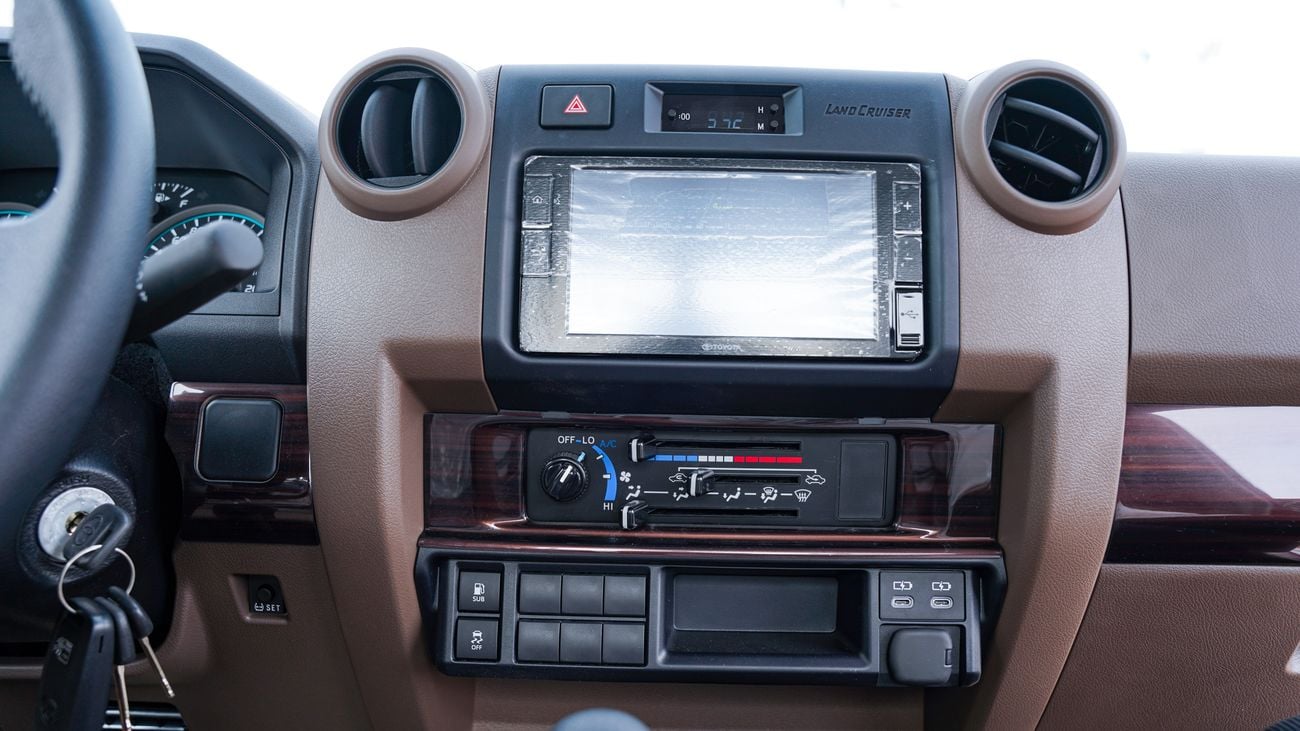 Toyota Land Cruiser Pick Up