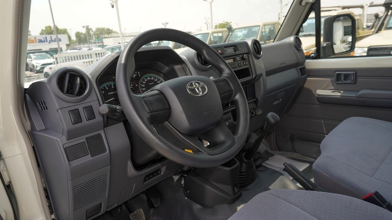 تويوتا لاند كروزر 70 4.0L V6 M/T