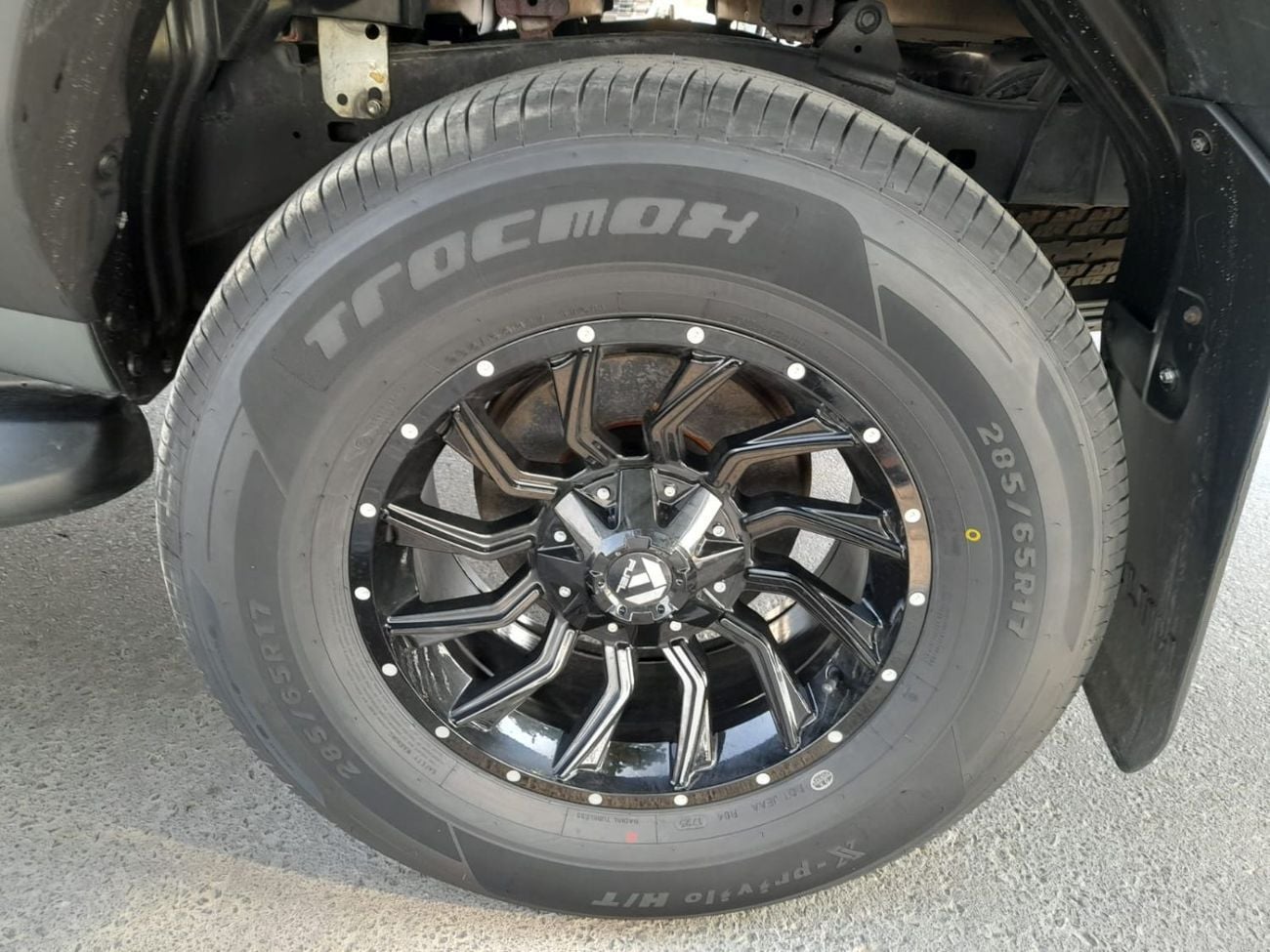 تويوتا هيلوكس Right-Hand drive 2.8 diesel Auto Full options