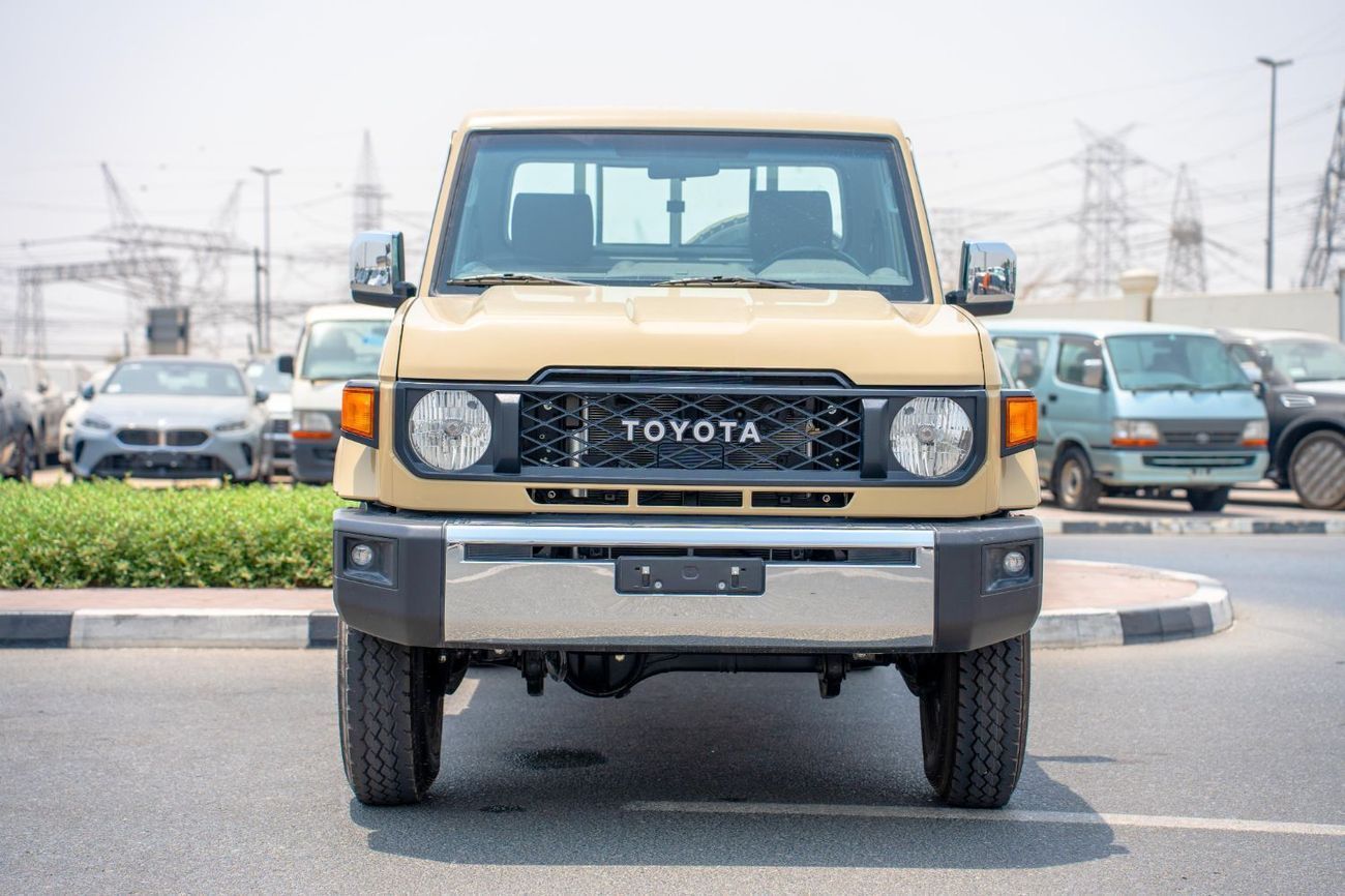 تويوتا لاند كروزر بيك آب Toyota Landcruiser pickup,2025,chassis(with 11 rows and dual fuel,tank,petrol engine,beige ,petrol e