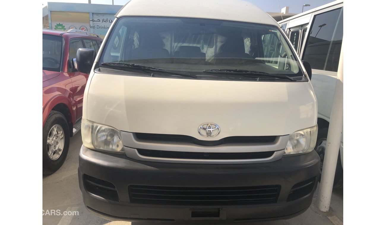 تويوتا هاياس Toyota Hiace Highroof Van,2010. Excellent condition