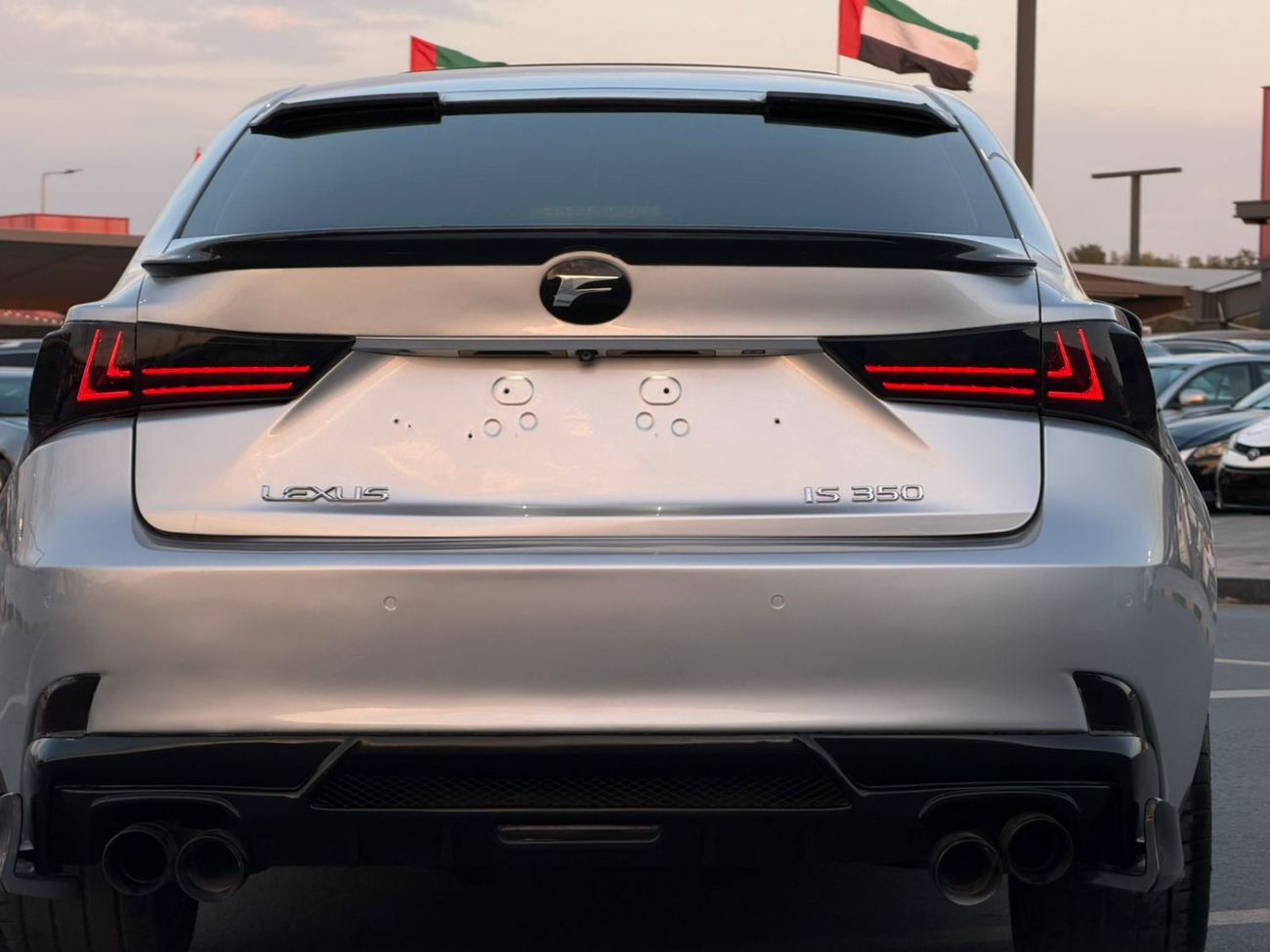 لكزس IS 350 فل كايت خارجي وداخلي مالك اول