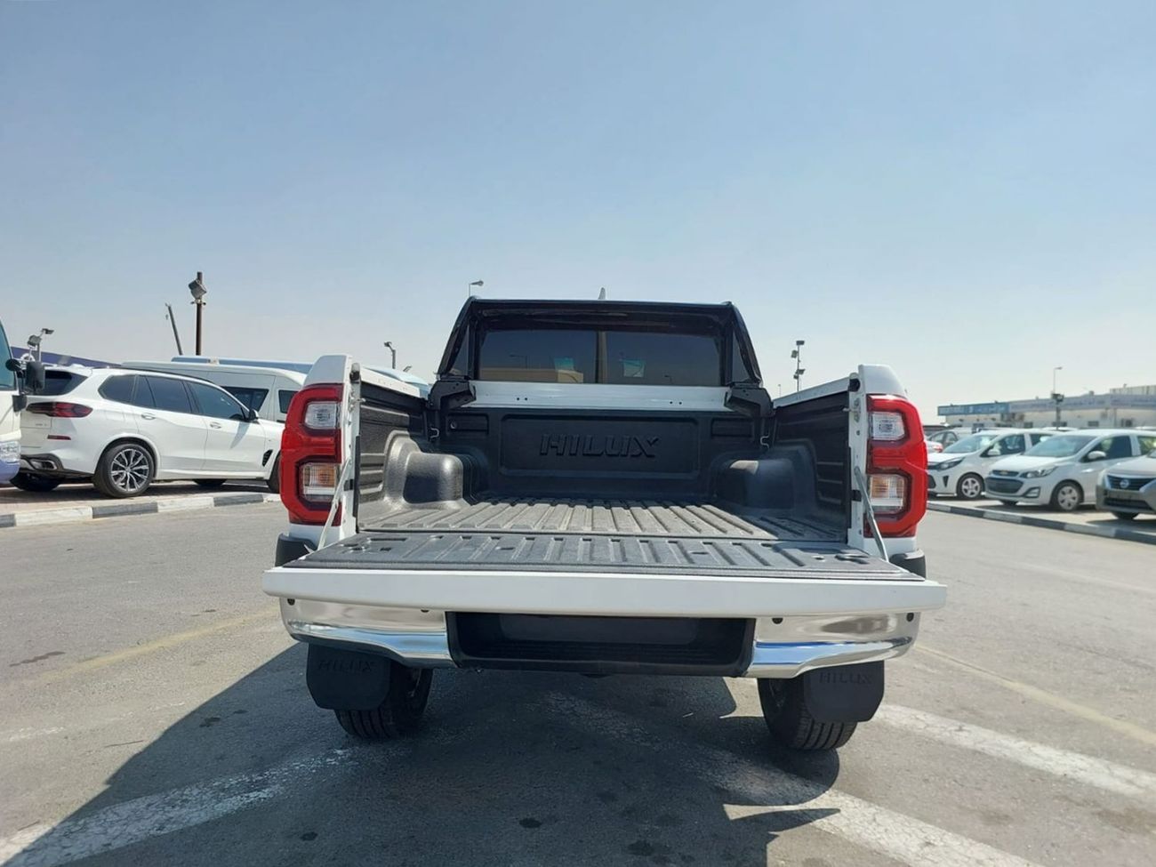 Toyota Hilux (RAMADAN OFFER) TOYOTA HILUX PICKUP RHD 2023 MODEL 2.8 L DIESEL AUTOMATIC(PM85171)