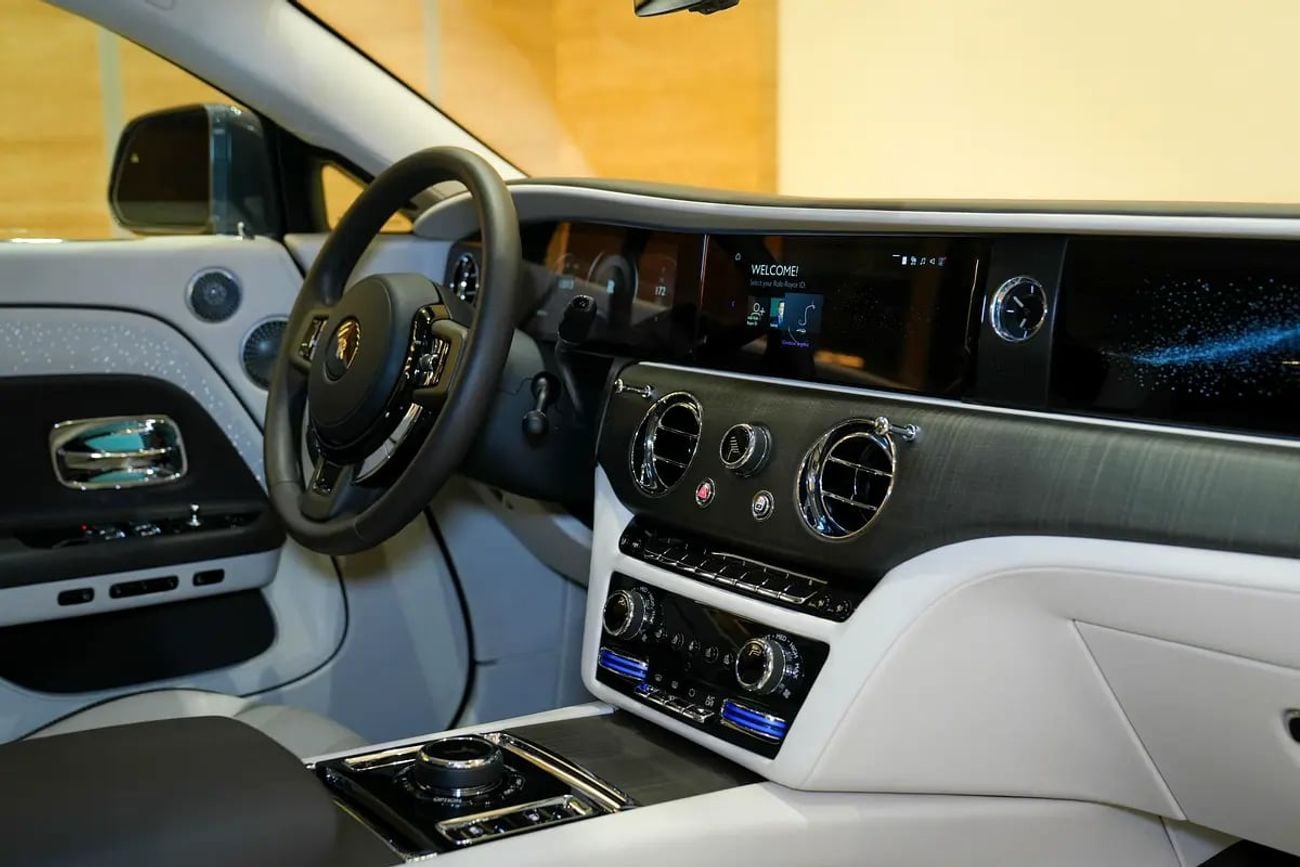 Rolls Royce Spectre STANDARD / Warranty / GCC Spec