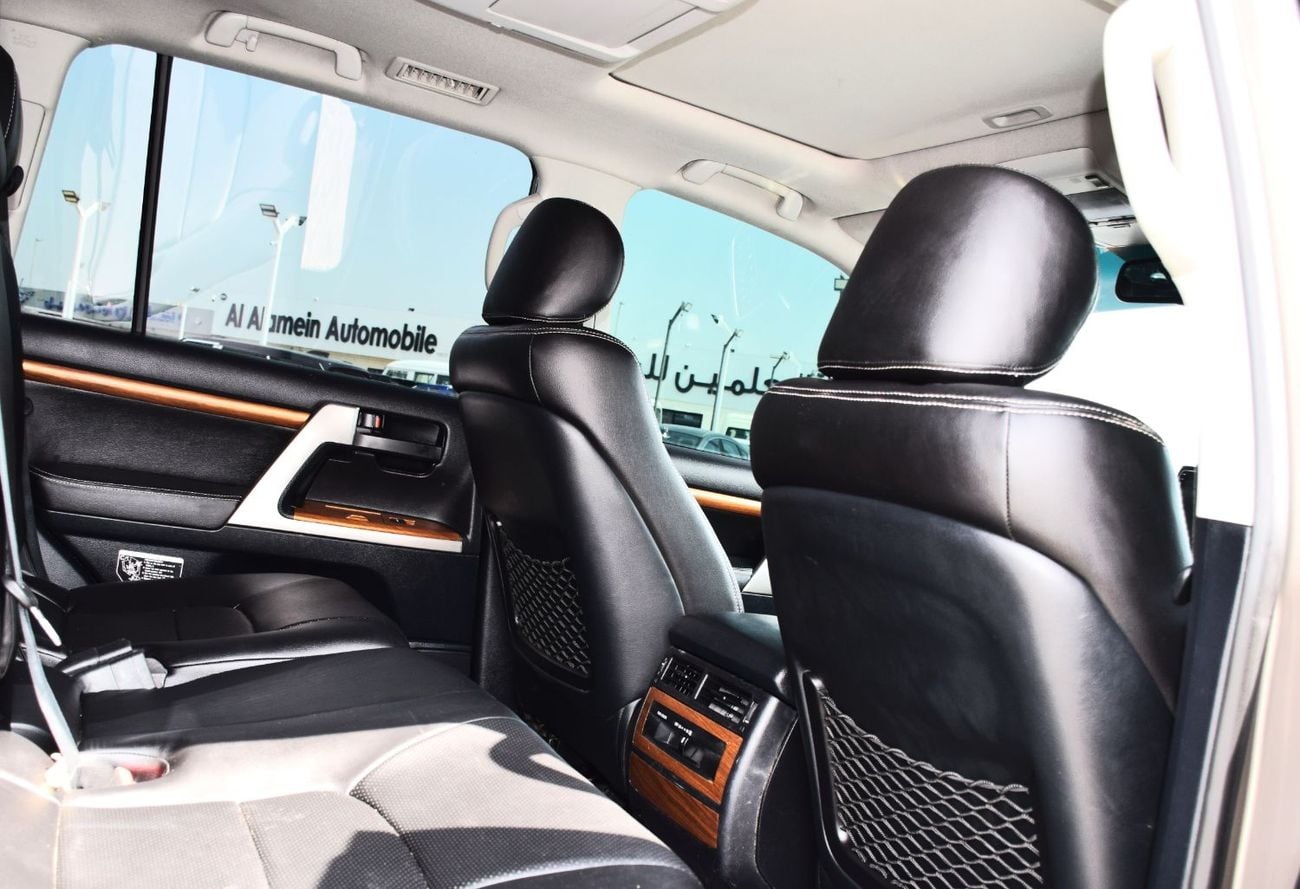 Toyota Land Cruiser V8 Diesel 4.5L Upgraded-2025 (Export Only)