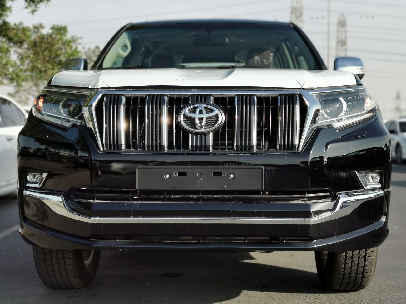 Toyota Prado 2.7L PETROL, 18" RIMS, DVD + CAMERA, POWER SEATS, SUNROOF, COOL BOX (CODE # TPB2020)