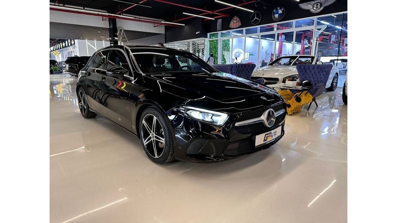 Mercedes-Benz A 200 Premium 2018 Mercedes-Benz A200 GCC is a stylish and dynamic hatchback that offers a blend of luxury