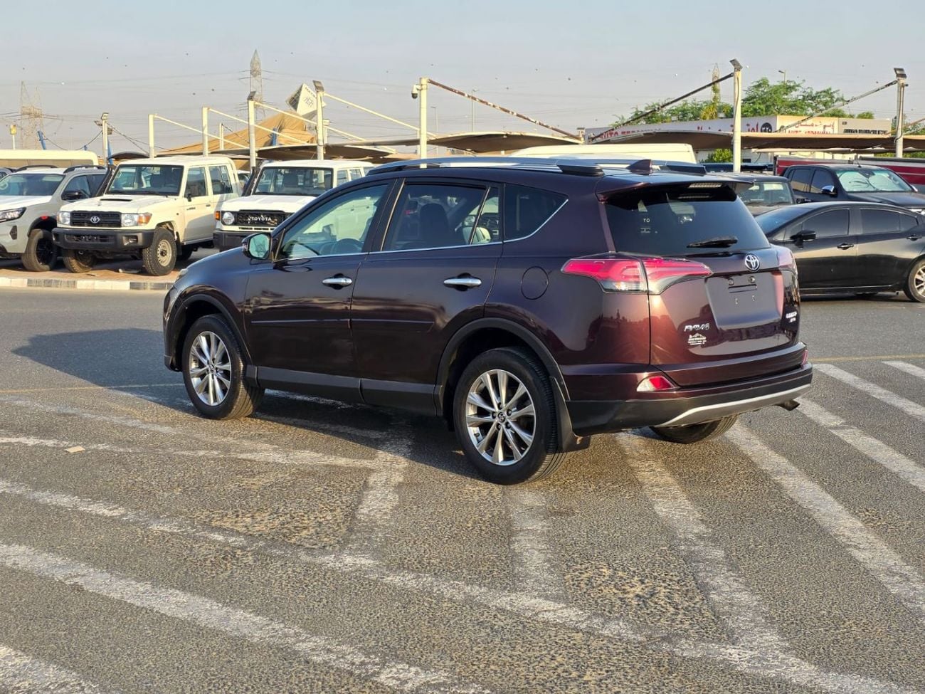 Toyota RAV4 2.5L Limited Edition Sunroof, 4x4, Push button, trunk automatic and original leather seats