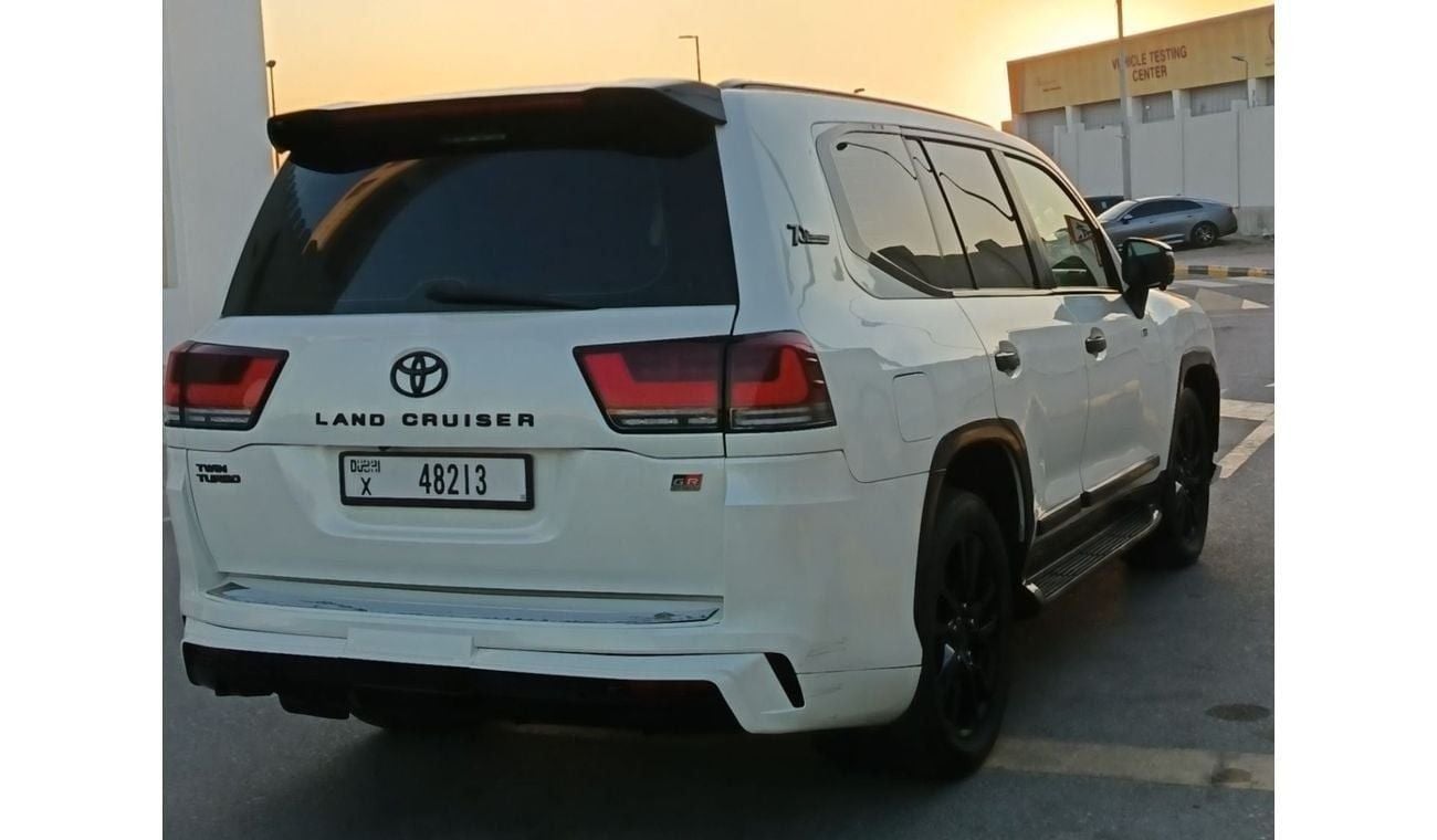 Toyota Land Cruiser 2010 vxr v8 change 202 Gr