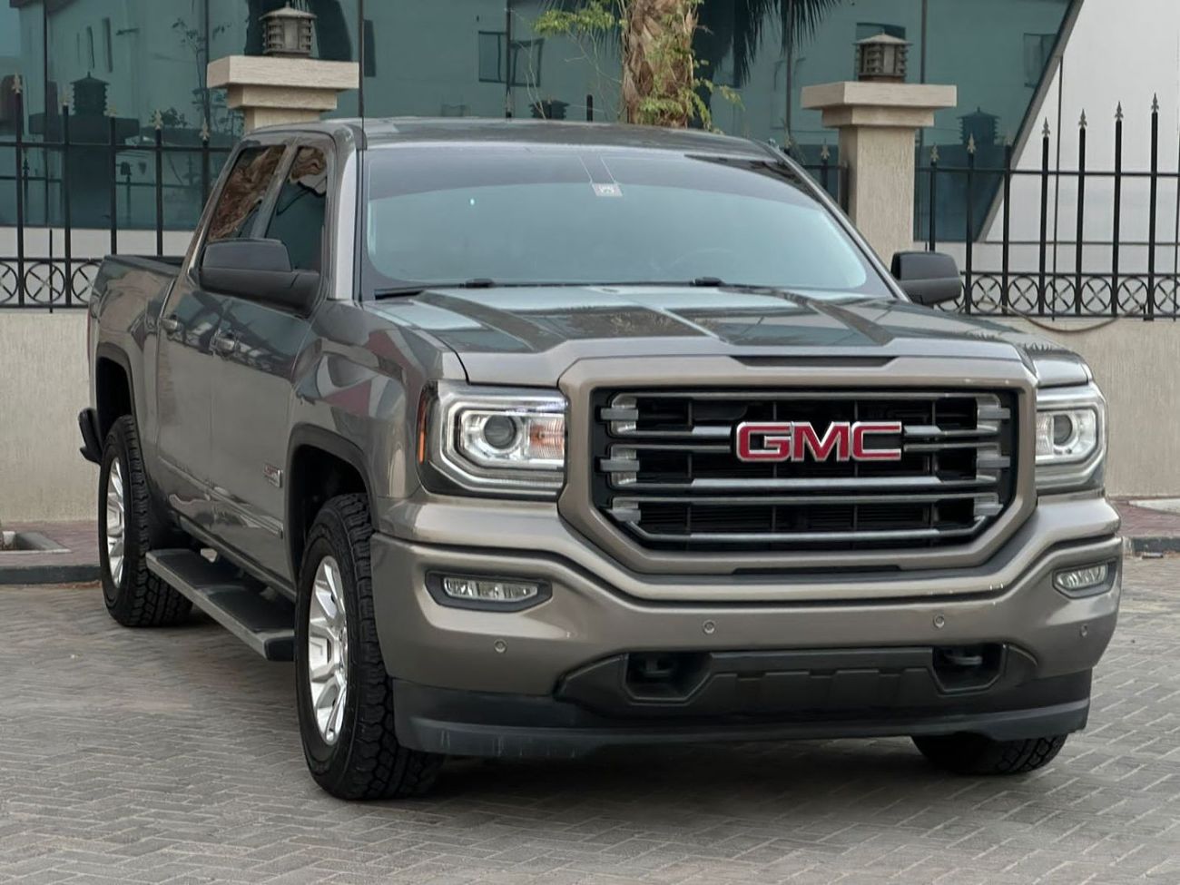 جي أم سي سييرا 1500 SLE