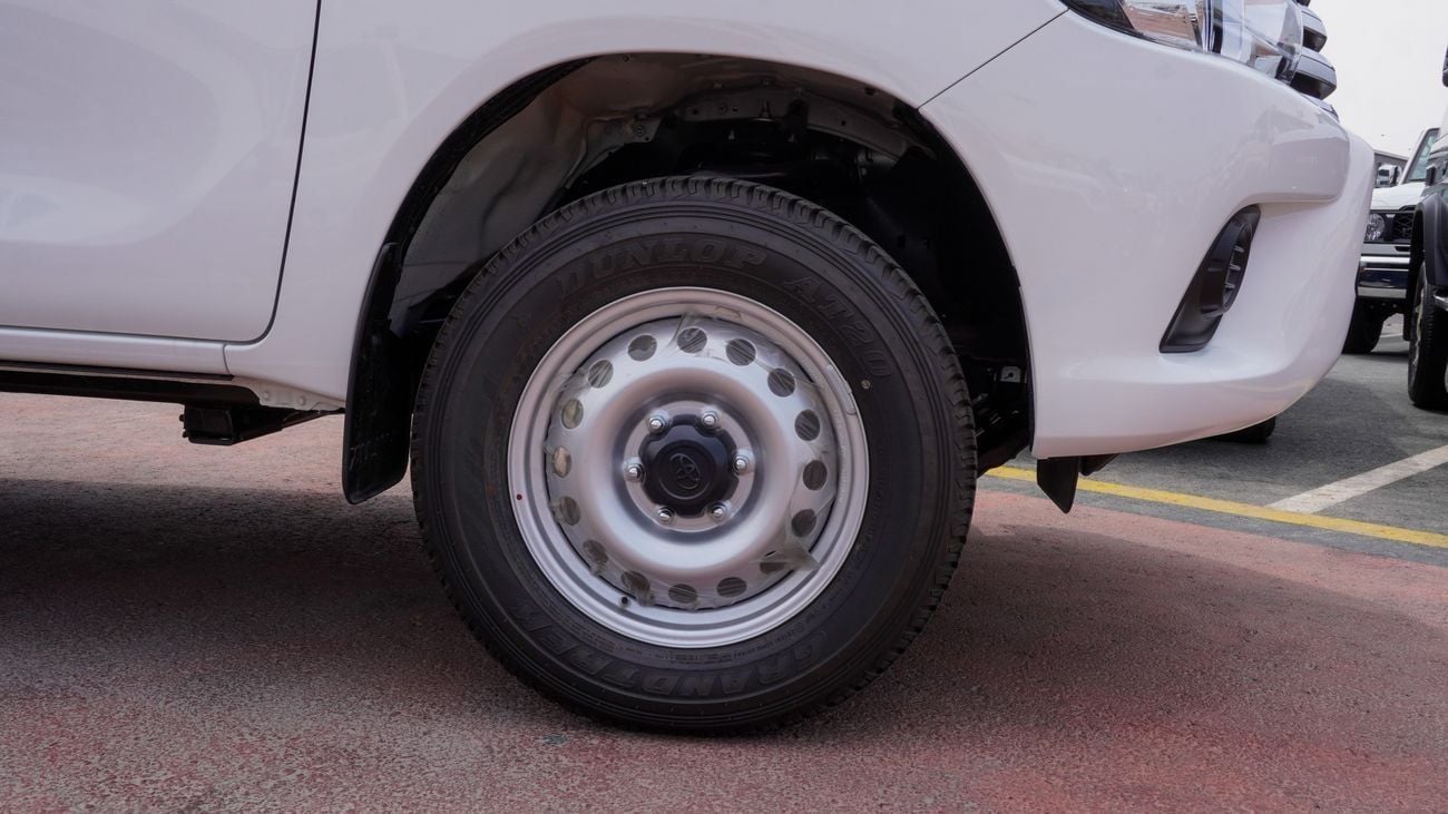 تويوتا هيلوكس DLX 2.4 L DIESEL 2025