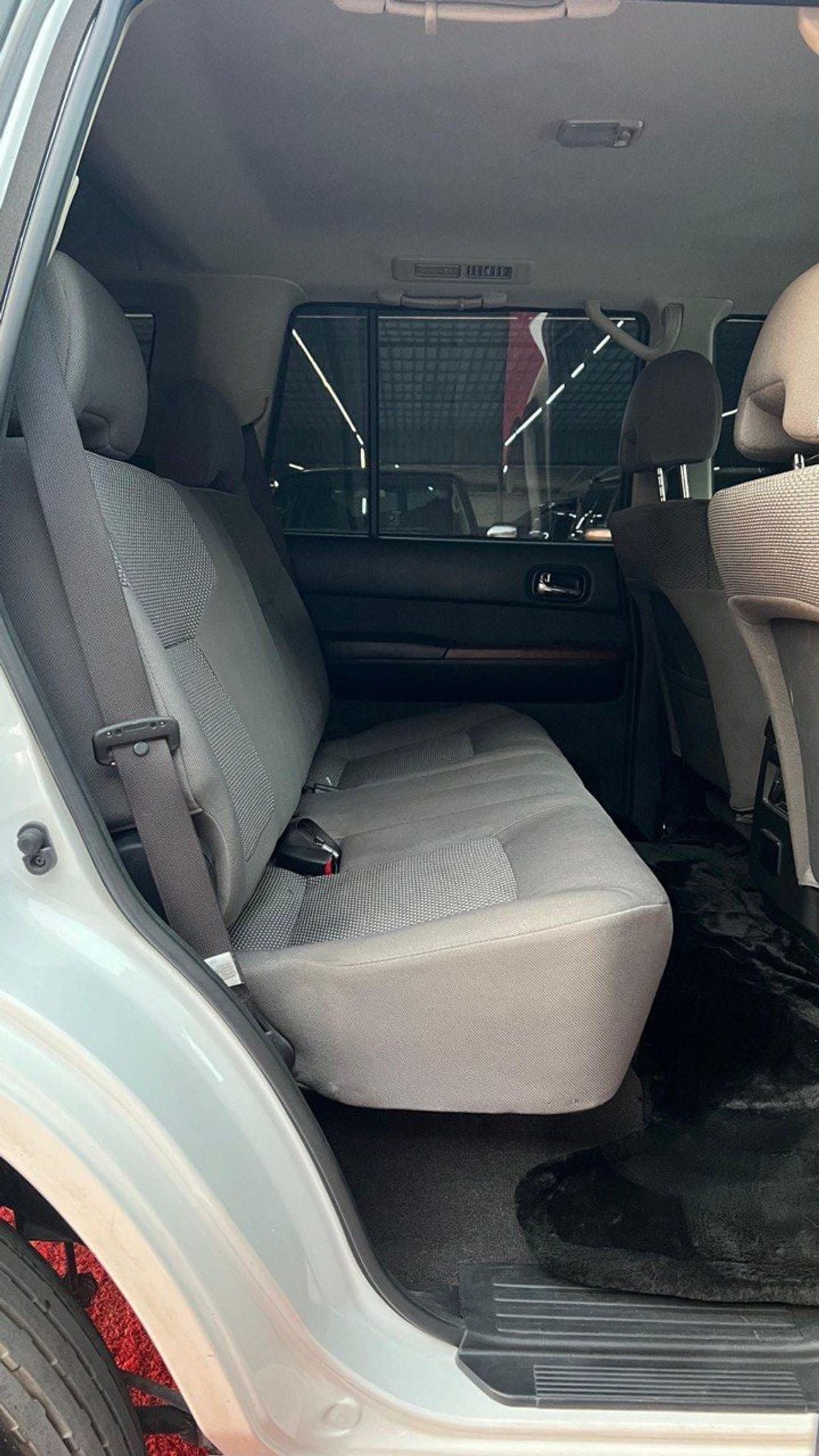 Nissan Patrol Safari GL 4.8L A/T (7 Seater)