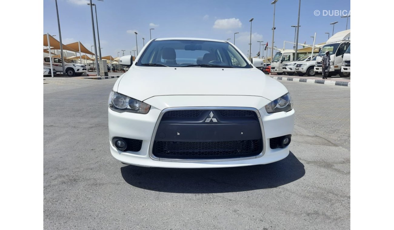 Mitsubishi Lancer Mitsubishi Lancer 2015 2.0 g cc full automatic