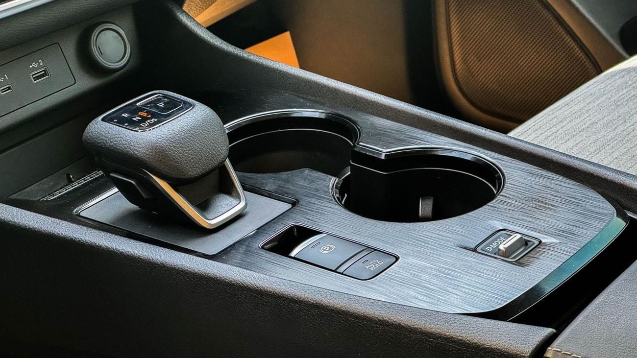 نيسان إكس تريل S 2.5L (169 HP) FWD (5 Seater)