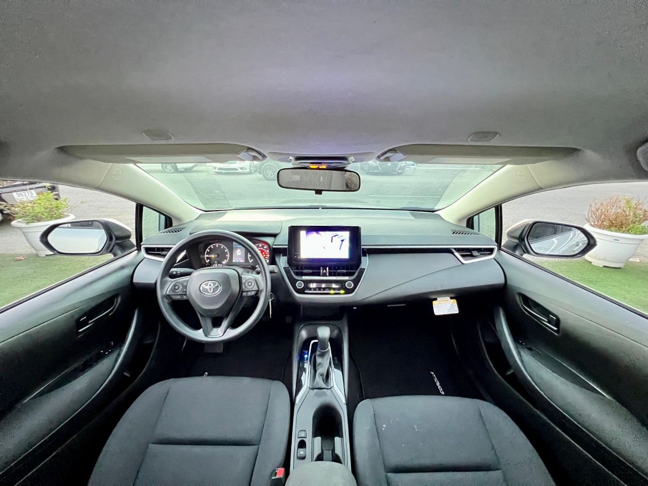 Toyota Corolla SE 2.0L warranty one year bank financie available