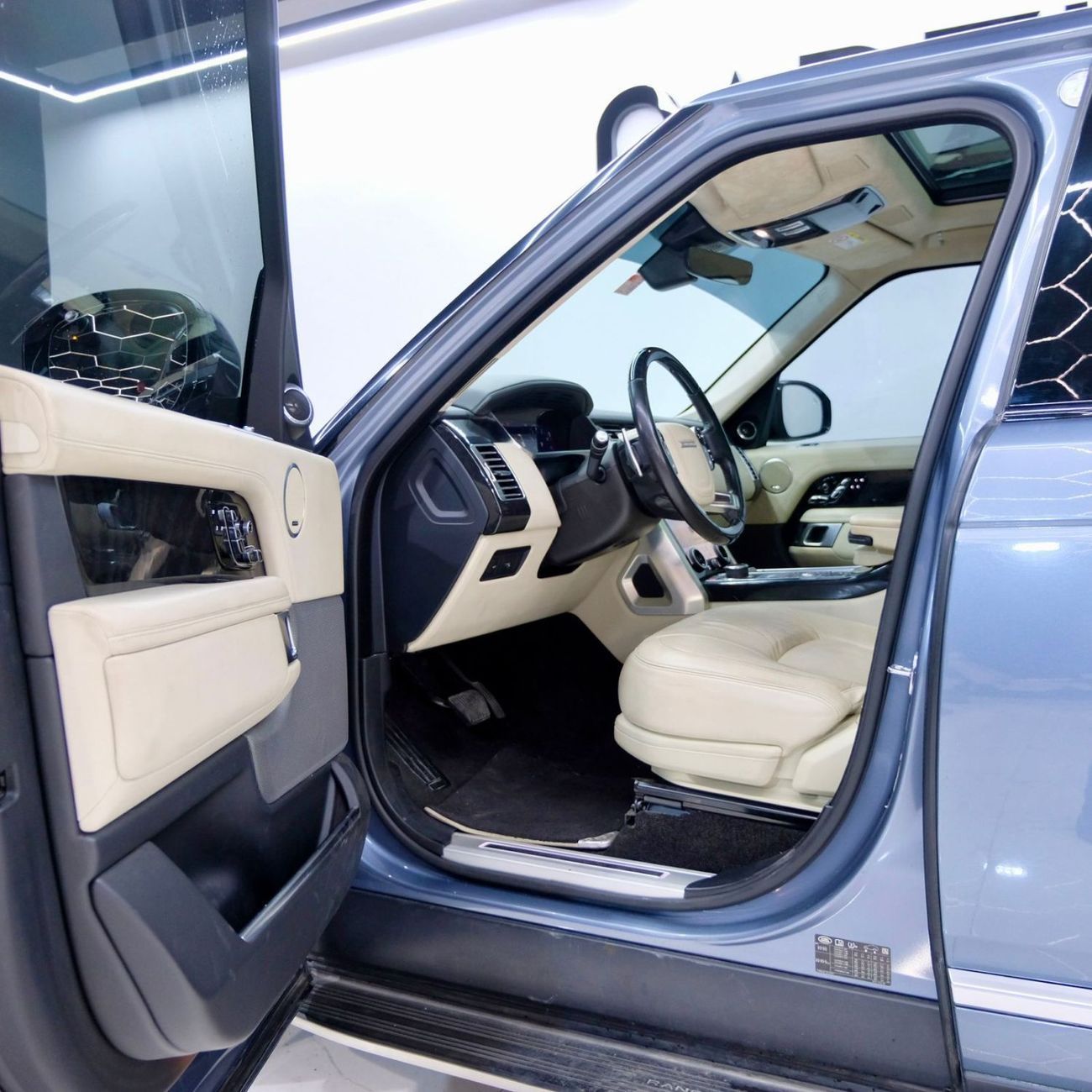 Land Rover Range Rover Autobiography 5.0L (510 HP) Range Rover Autobiography 2019 – Blue | European Specs | Luxury SUV