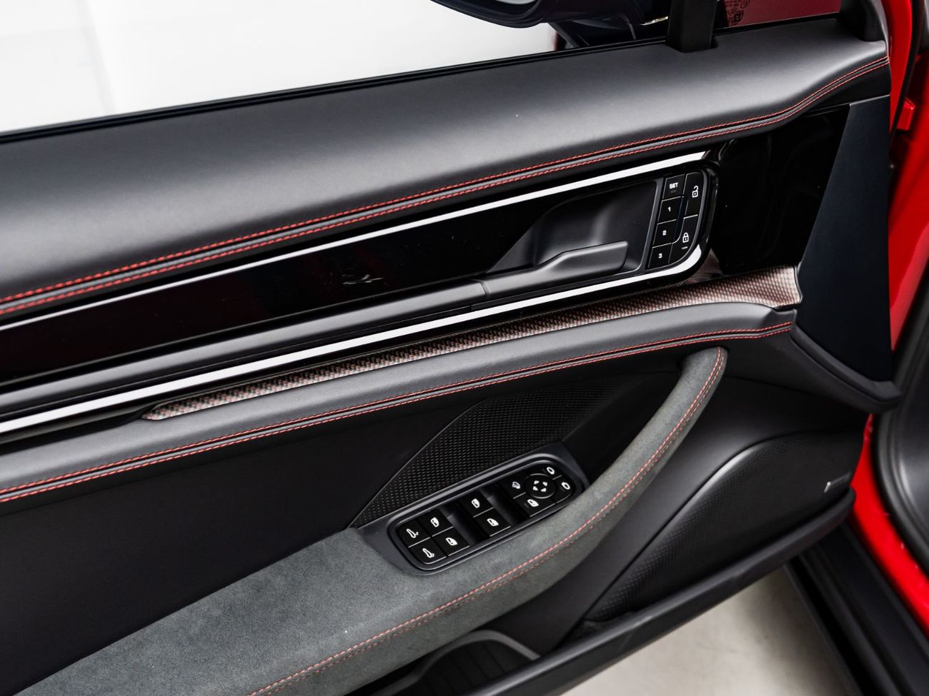 بورش باناميرا GTS