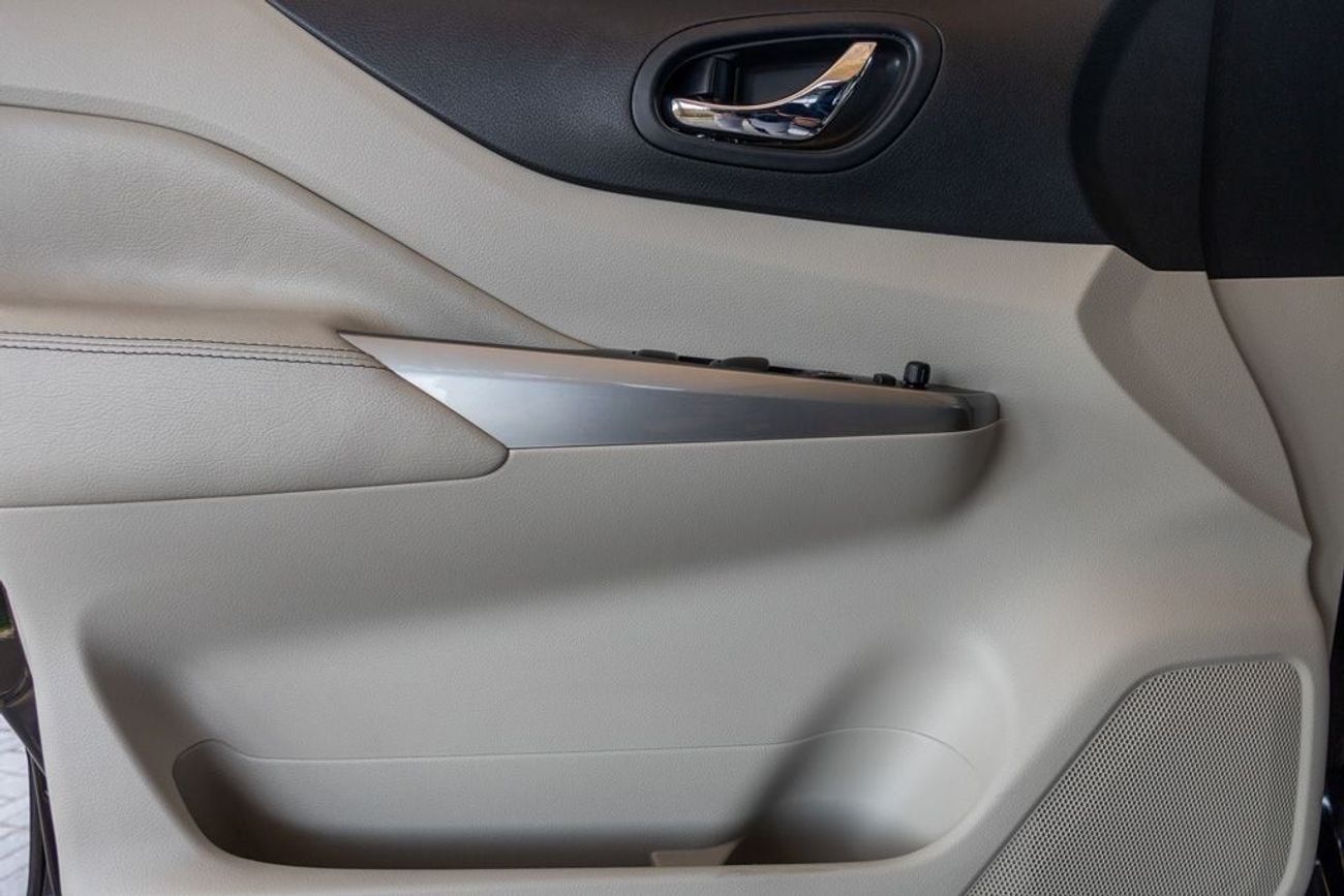 نيسان إكستيرا Titanium 2.5L AWD Nissan X-Terra Titanium 2022 GCC under Warranty with Flexible Down-Payment.