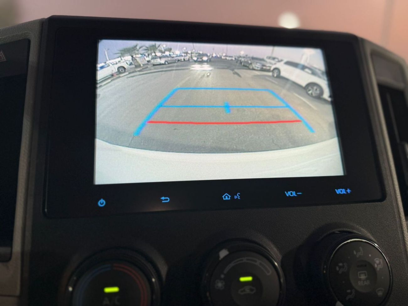 Toyota Hiace TOYOTA HIACE 13 SEATS , 3.5L PETROL V6 , M/T HIGH ROOF 2026 MODEL