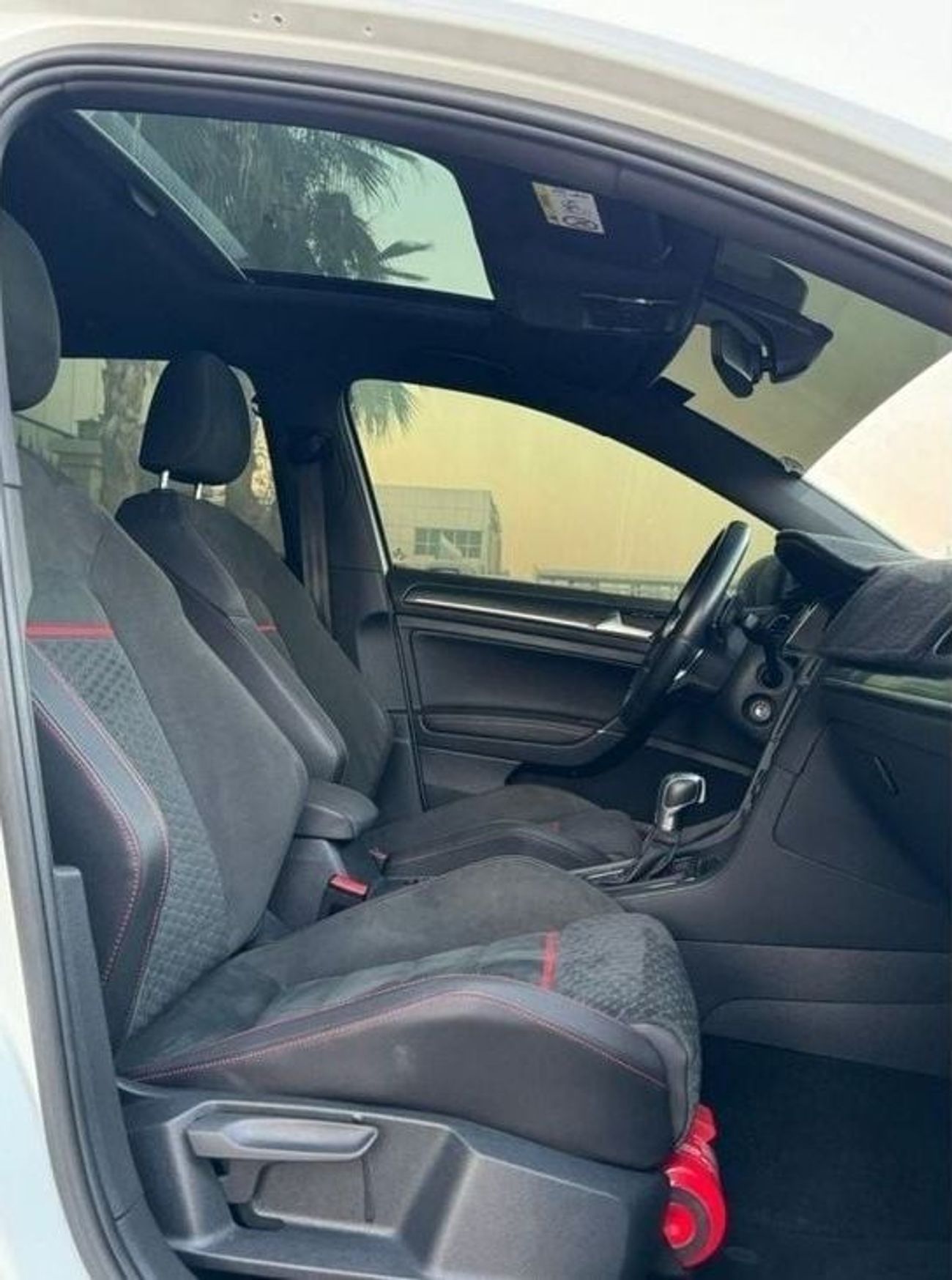 Volkswagen Golf GTI P1