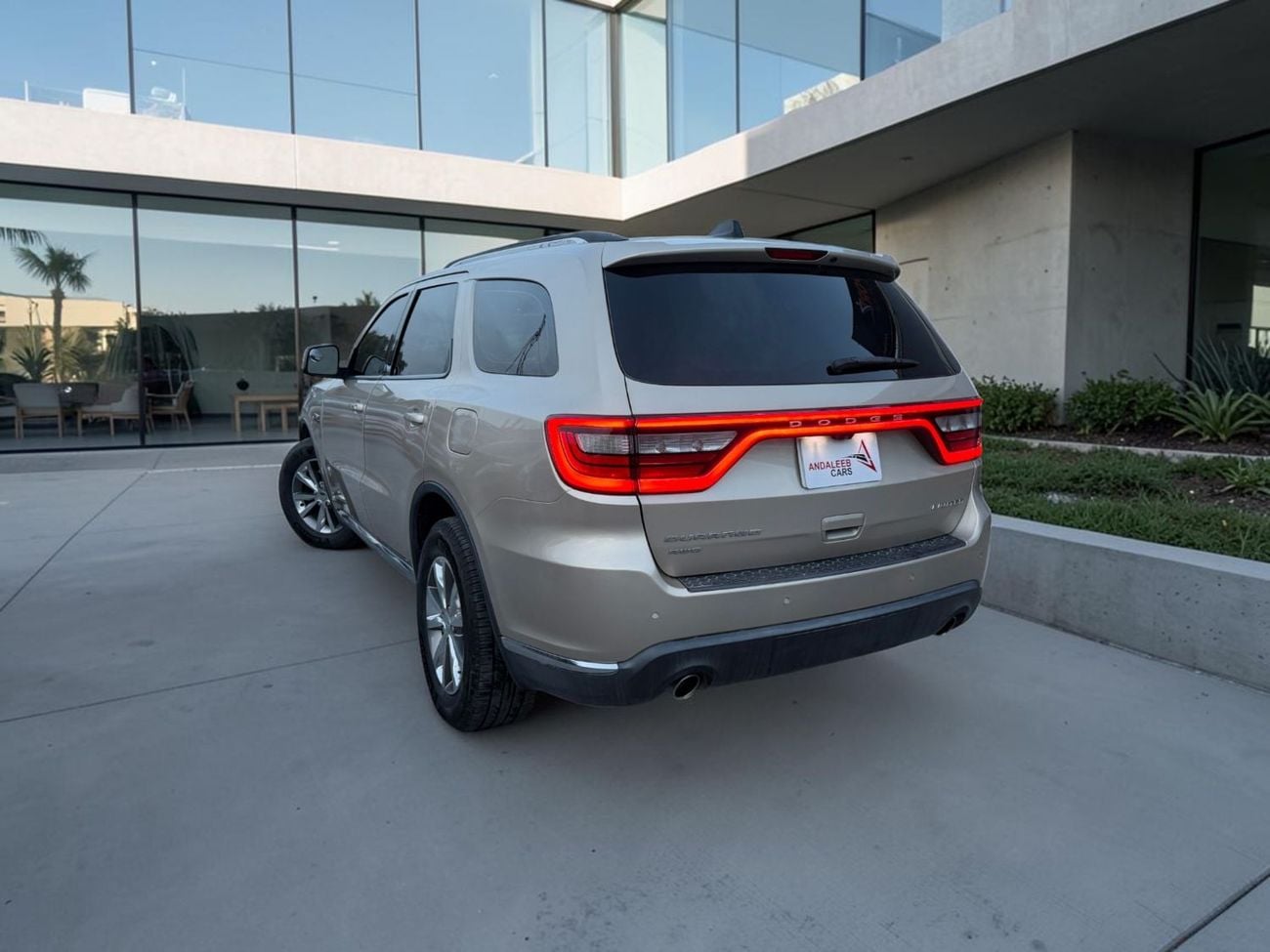دودج دورانجو DODGE DURANGO HEMI LIMITED | 5.7L V8 | 2015 | GCC SPECS