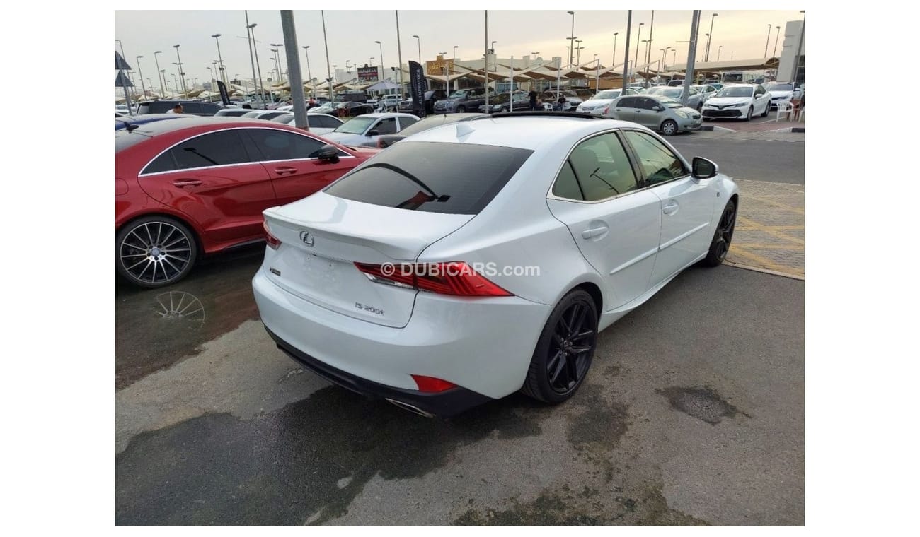 Lexus IS 200