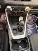 Toyota RAV4 XLE 2.5 L Sunroof, push start Full option