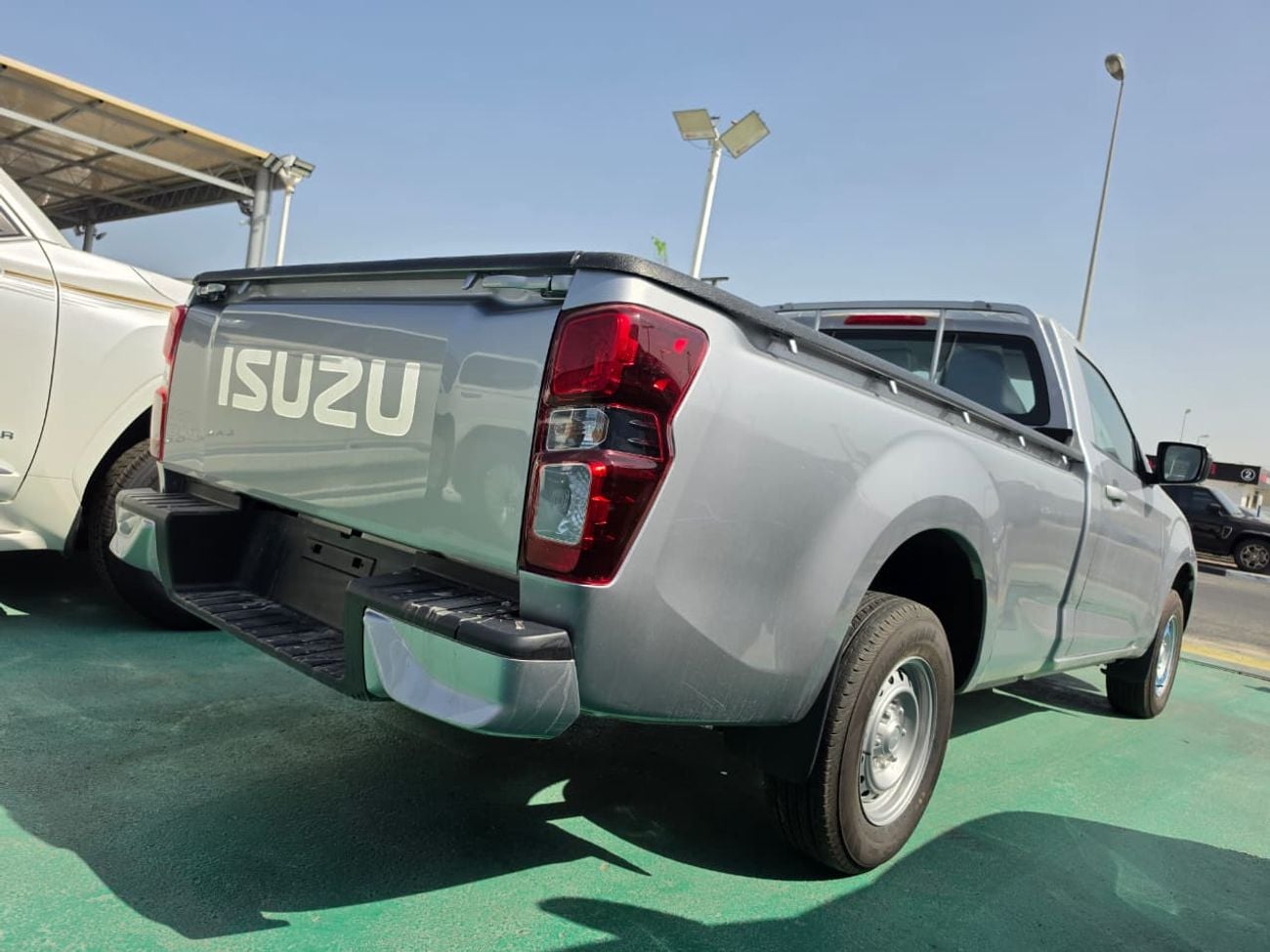 إيسوزو D ماكس Isuzu D-MAX Single Cab 1.9 Diesel 2026 – Automatic | 1.9L Diesel | Silver