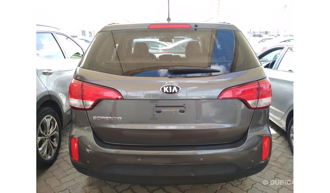 Kia Sorento 2014 GREY GCC NO PIANT  NO ACCIDENT PERFECT