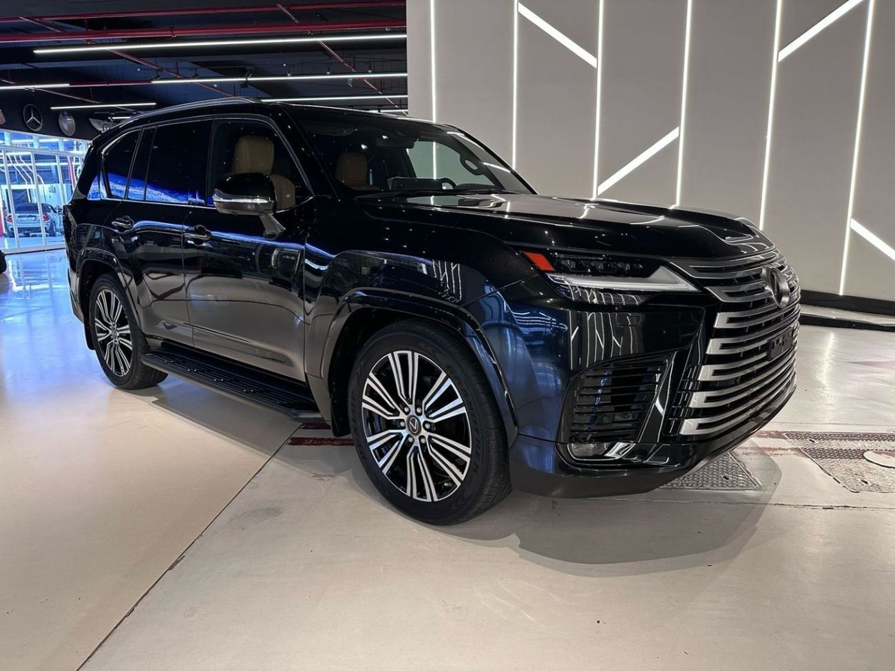 لكزس LX 600 Signature 3.5L ( CYL) 2022 LEXUS LX600 SIGNATURE / GCC / AL FUTTAIM WARRANTY AND SERVICE