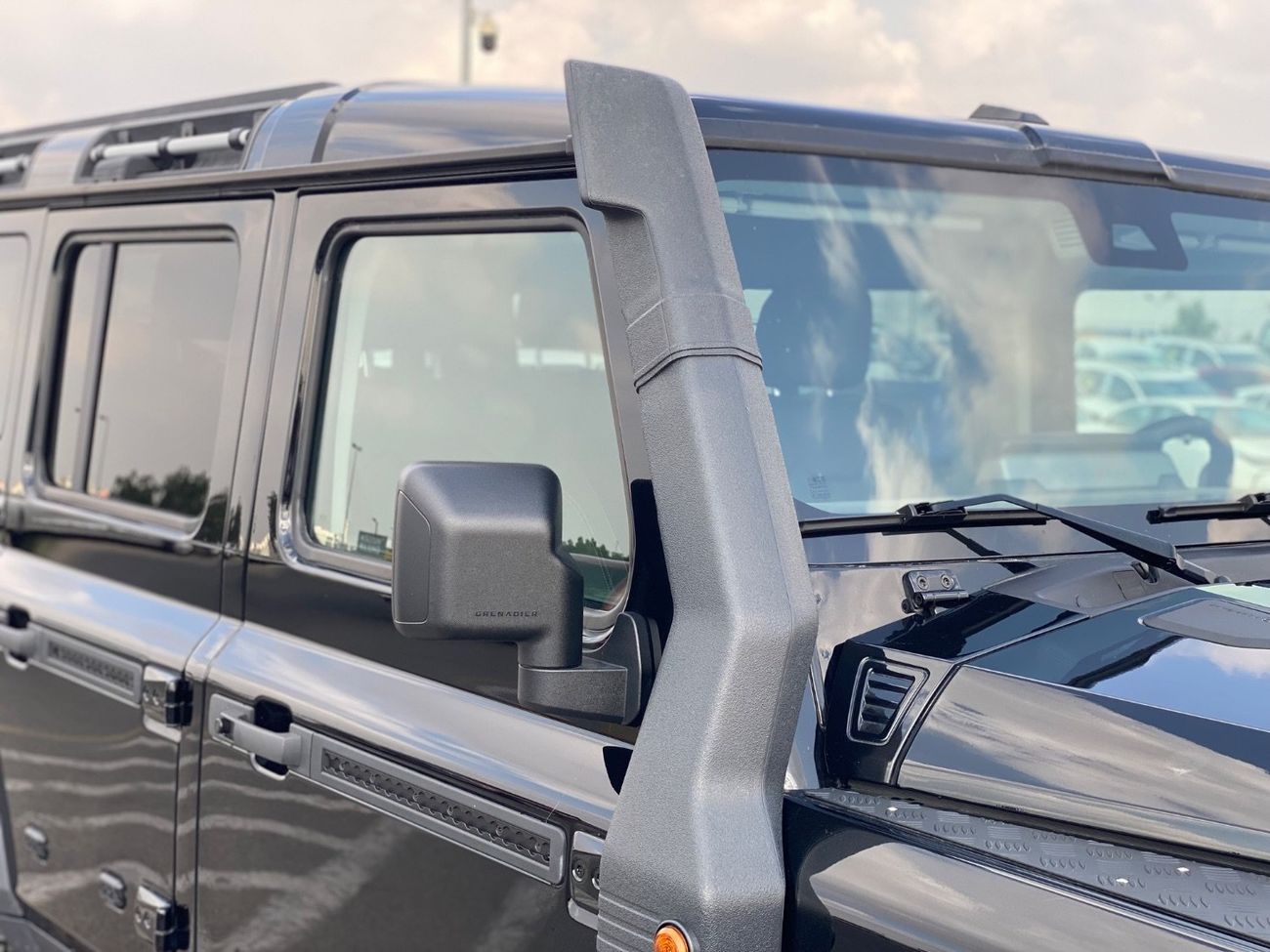 إينيوس غرينادير QuarterMaster