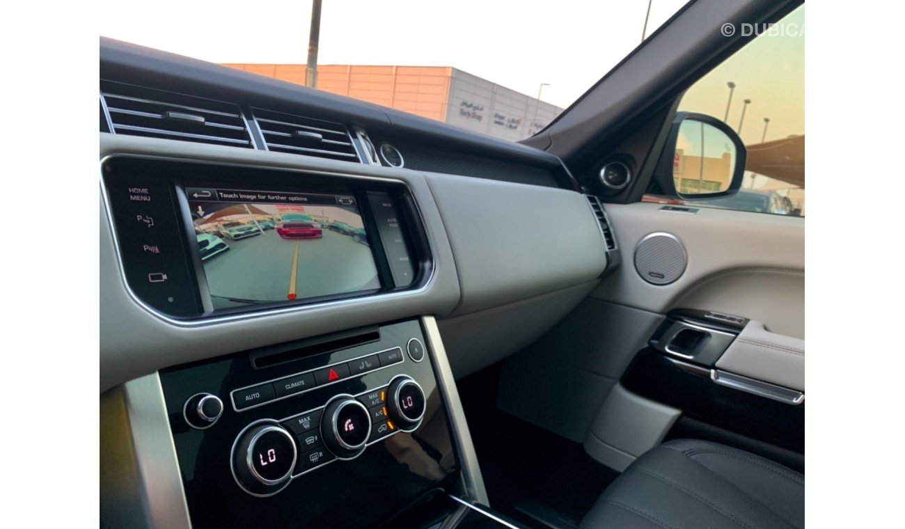 Land Rover Range Rover Vogue Supercharged 2015 Range Rover Vogue Supercharged Kit 2020-2021    Specifications: Full option, panoramic sunroof,