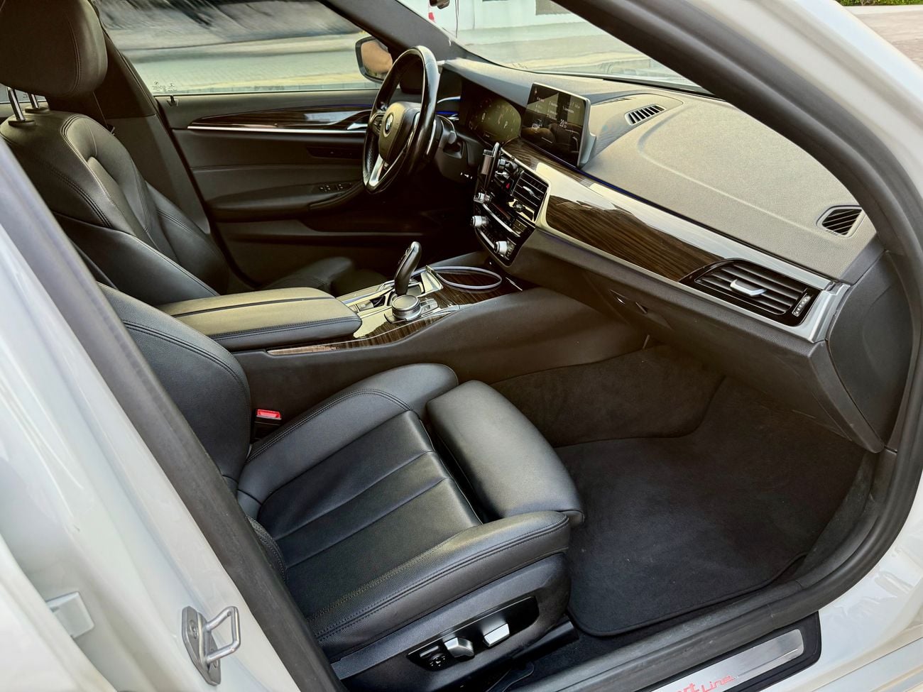 بي أم دبليو 530i