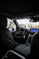 تويوتا لاند كروزر VXR 3.5L FULL OPTION WITH MBS AUTOBIOGRAPHY VIP SEAT AND STAR LIGHT