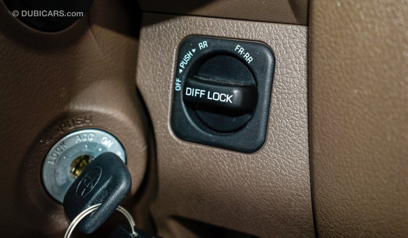 تويوتا لاند كروزر بيك آب 4.2L V6 Diesel M/T - SINGLE CAB - 4WD - DIFF LOCK - Power locks - Power windows