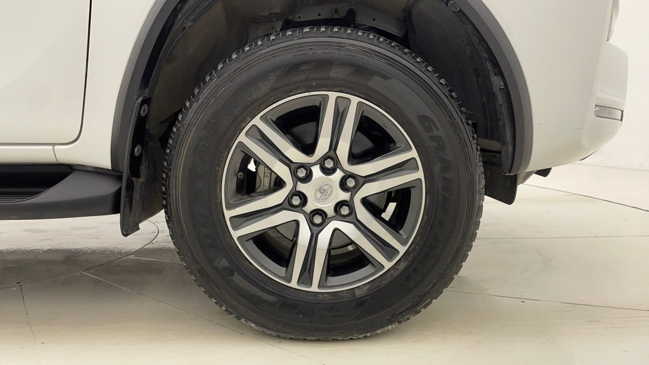 تويوتا فورتونر EXR 2.7 | بدون دفعة مقدمة | اختبار القيادة في المنزل