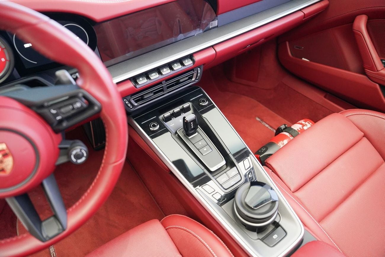 بورش 911 TURBO S Turbo 3.8L (580 HP) Convertible
